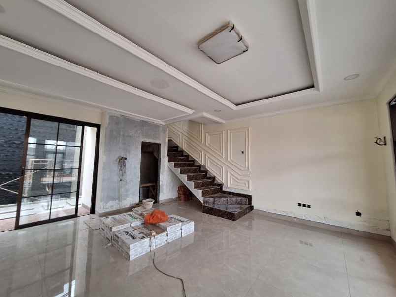 dijual rumah dr ratna