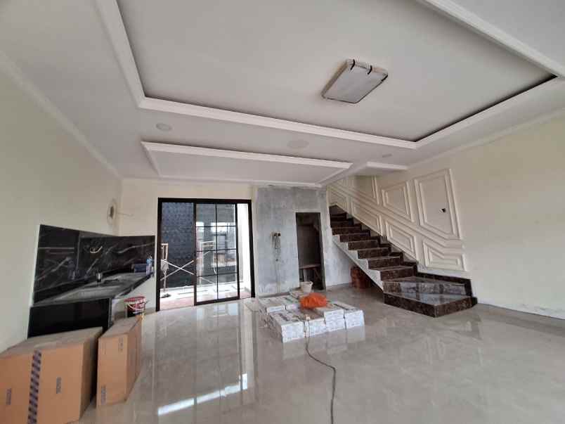 dijual rumah dr ratna