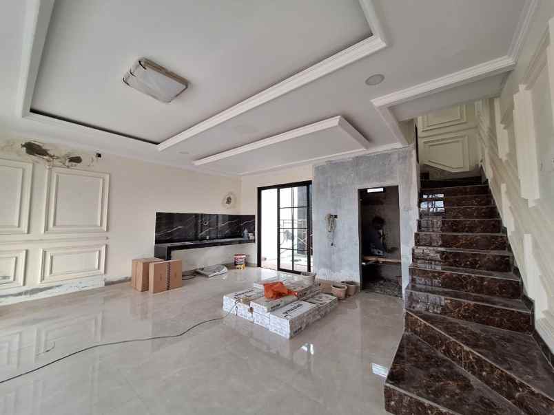 dijual rumah dr ratna