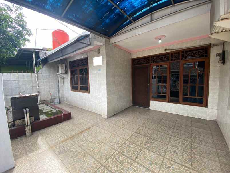 dijual rumah duren sawit