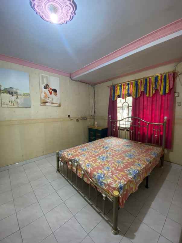 dijual rumah duren sawit