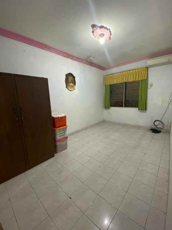 dijual rumah duren sawit