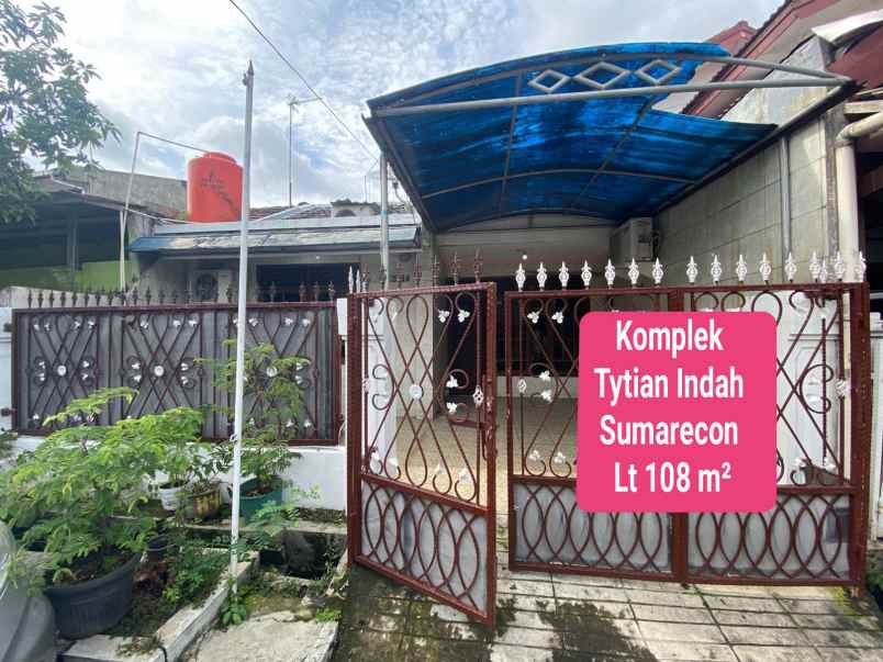 dijual rumah duren sawit