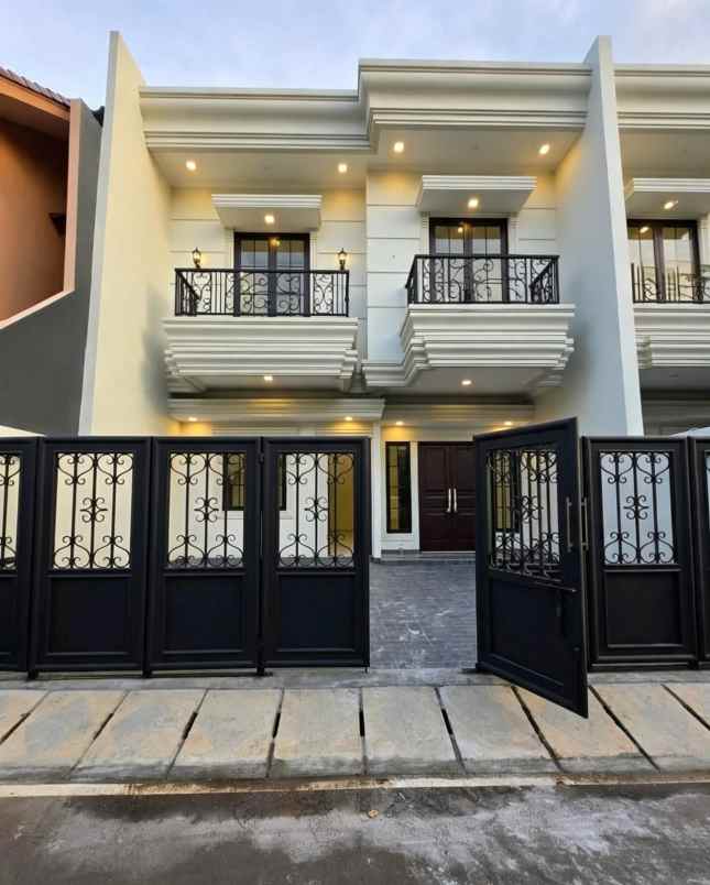 dijual rumah duren sawit jakarta