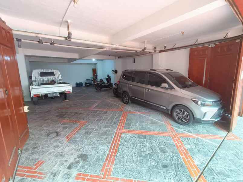dijual rumah duren tiga