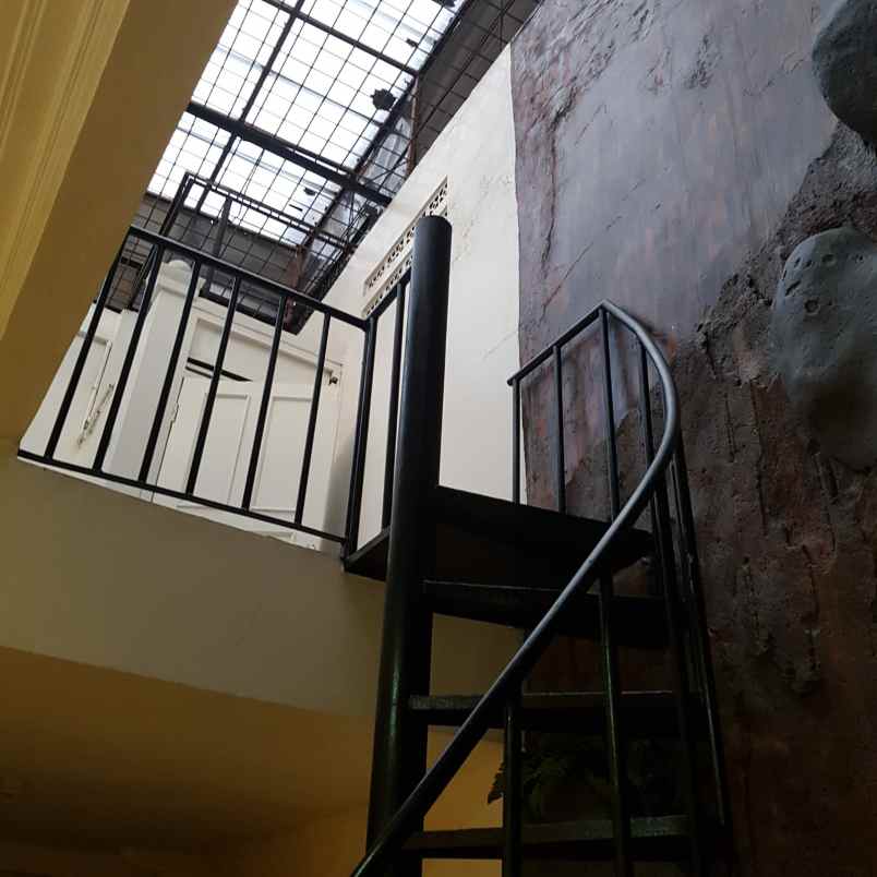 dijual rumah gading elok