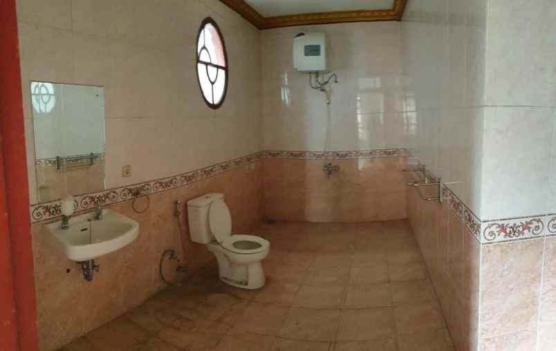 dijual rumah galaxy