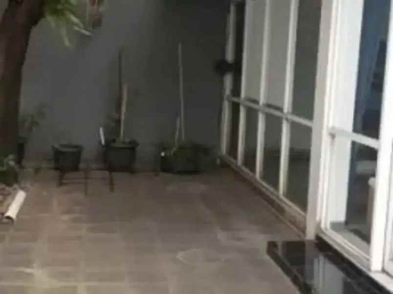 dijual rumah galaxy