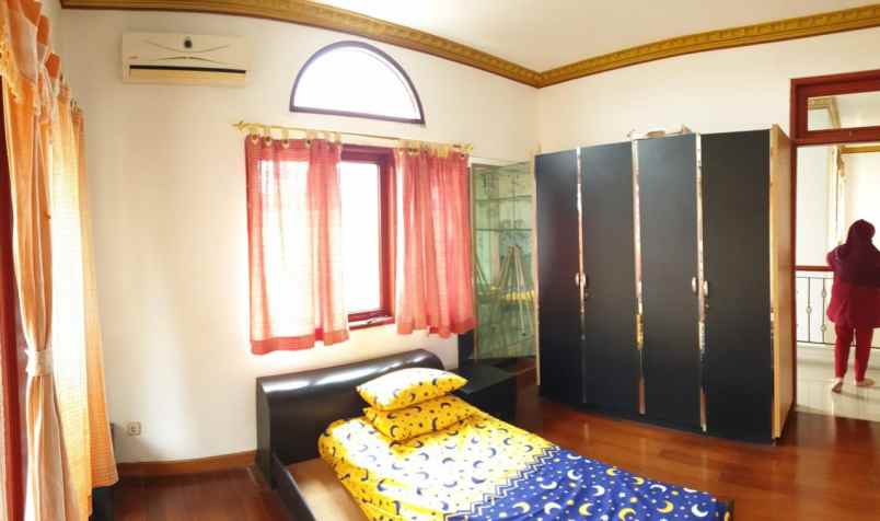 dijual rumah galaxy