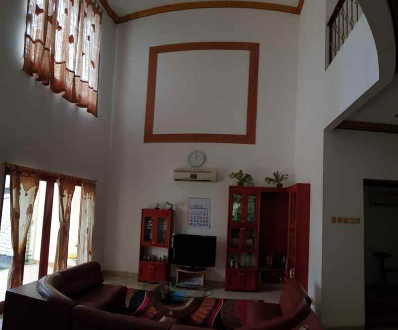 dijual rumah galaxy