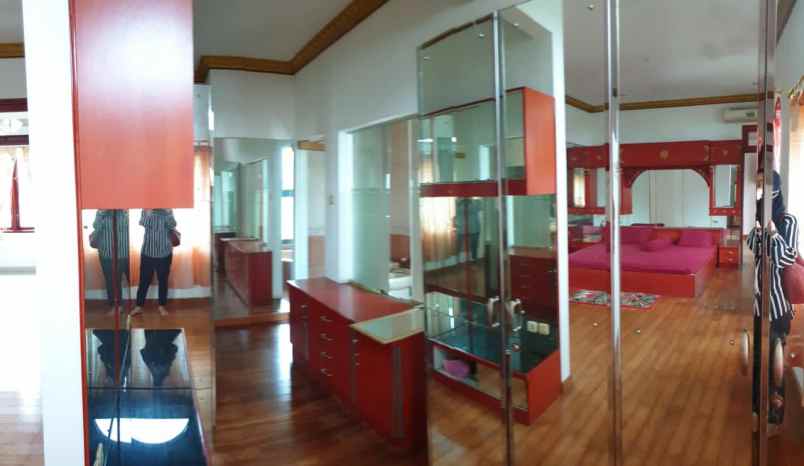 dijual rumah galaxy