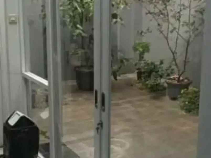 dijual rumah galaxy