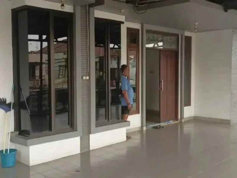 dijual rumah galaxy