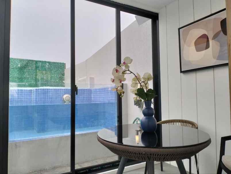 dijual rumah gatot subroto