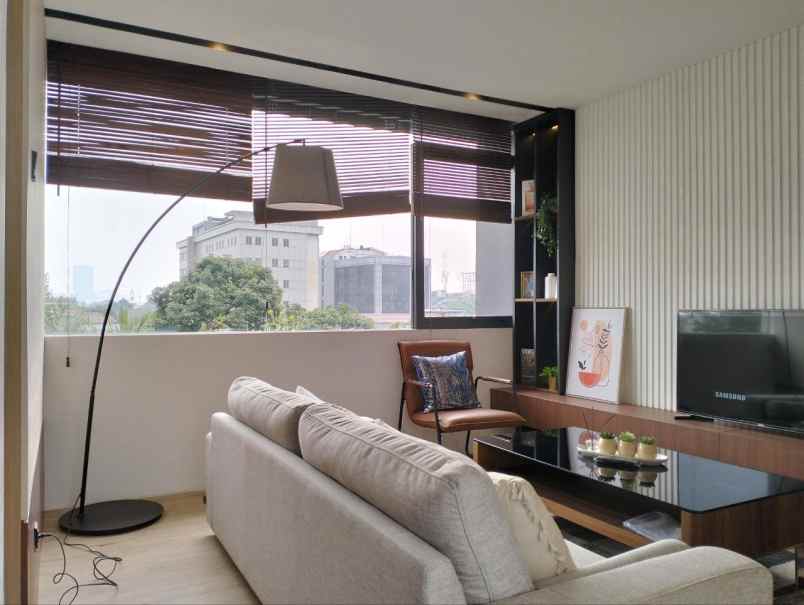 dijual rumah gatot subroto