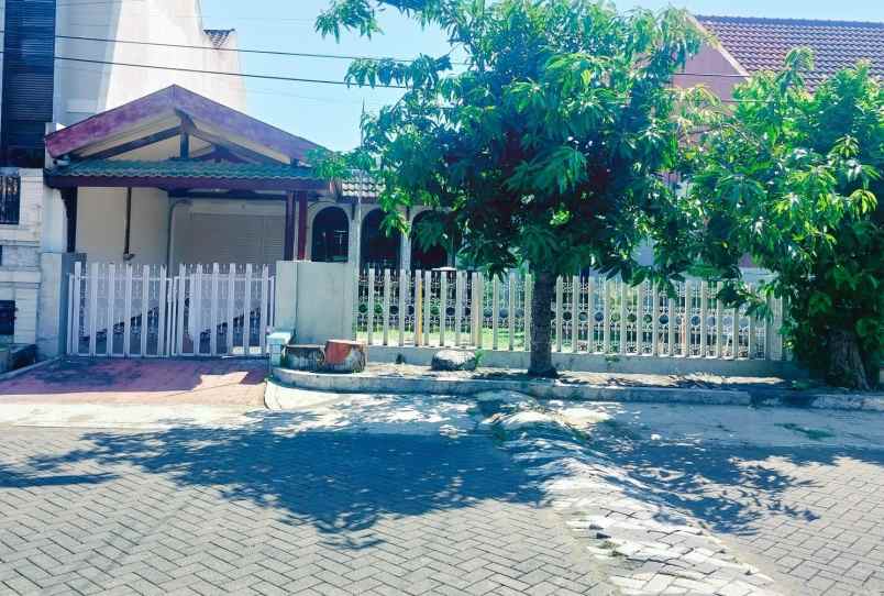 dijual rumah gayung kebonsari injoko
