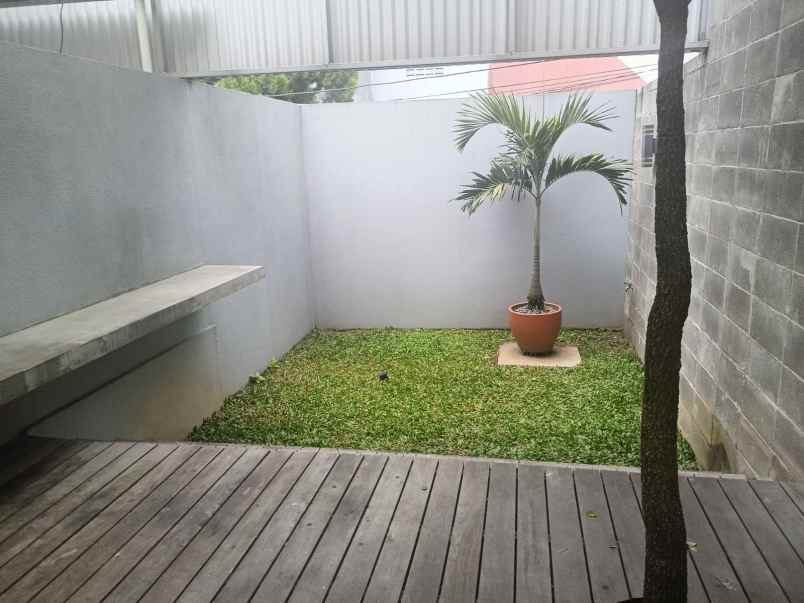 dijual rumah gegerkalong permai