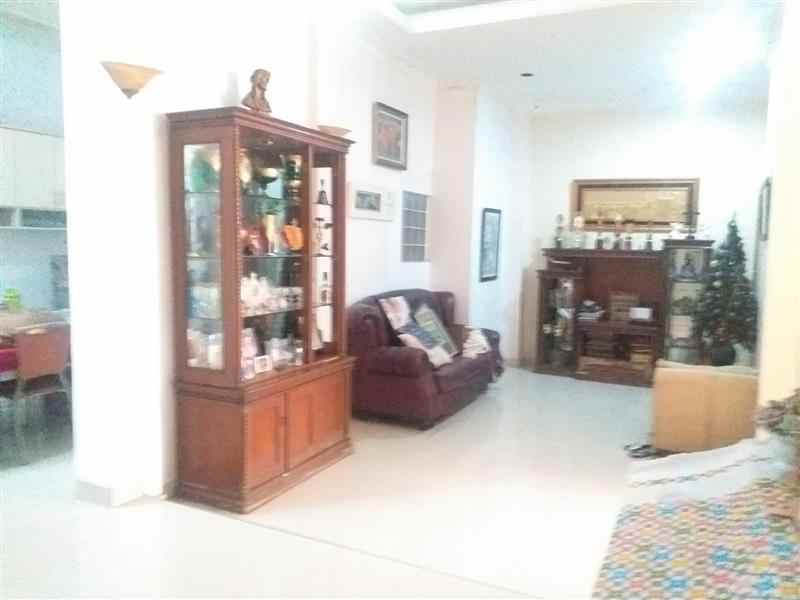 dijual rumah grand galaxy city