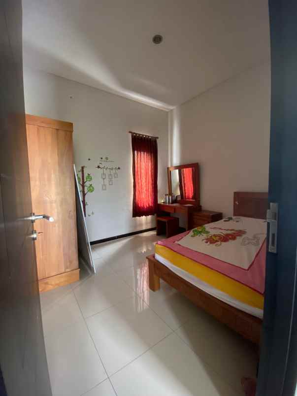 dijual rumah grand sharon residence