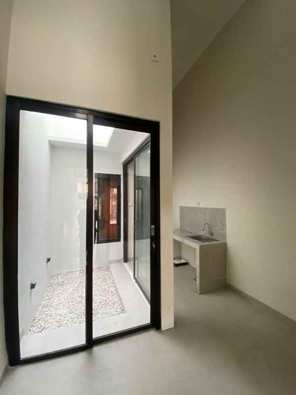 dijual rumah green terecce