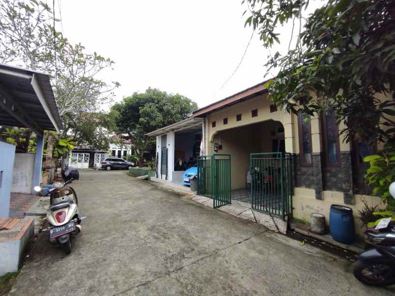 dijual rumah griya gundala