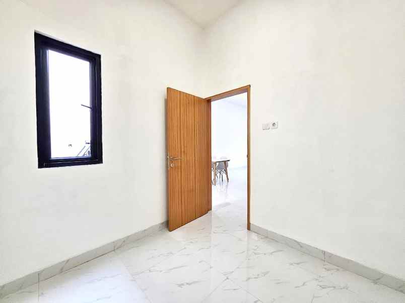 dijual rumah harapan indah 1 perumahan