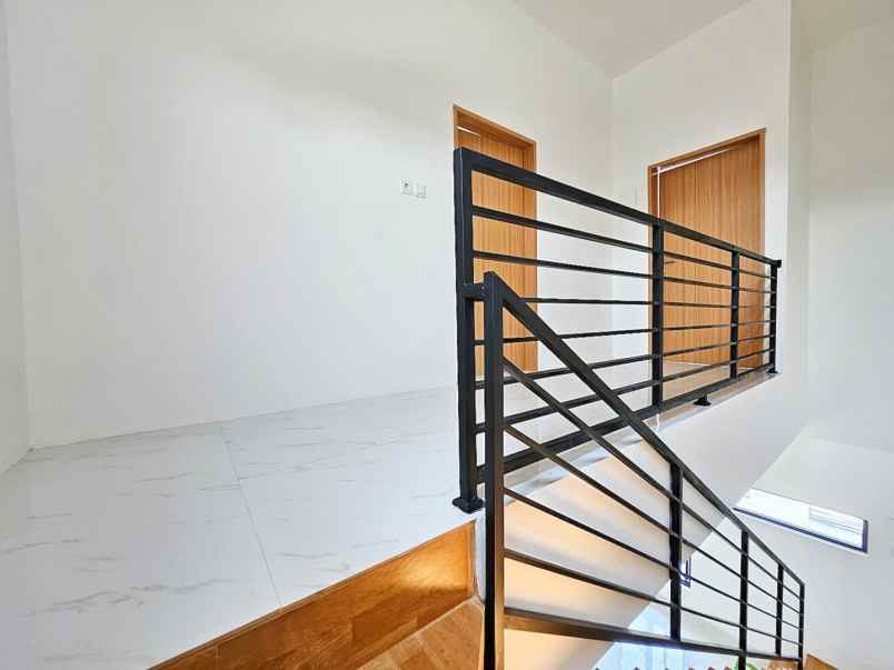 dijual rumah harapan indah 1 perumahan