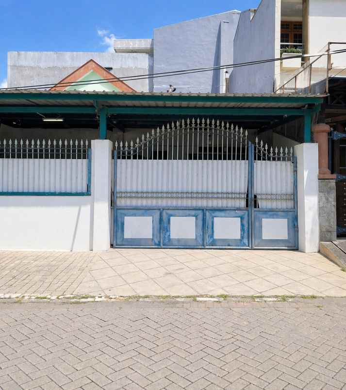 dijual rumah hitung tanah di ngagel tama tengah