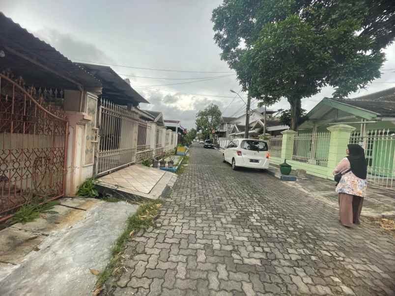 dijual rumah hitung tanah lokasi pbi araya kota malang