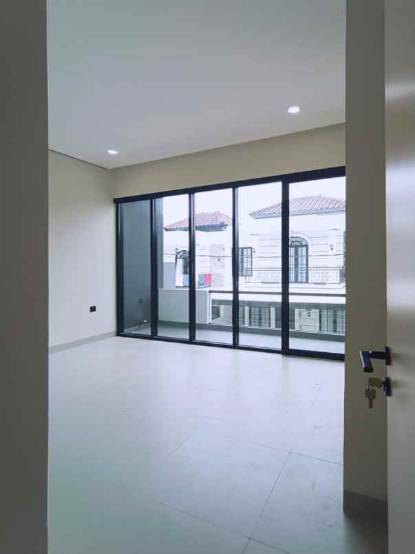 dijual rumah jagakarsa