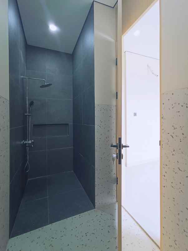 dijual rumah jagakarsa