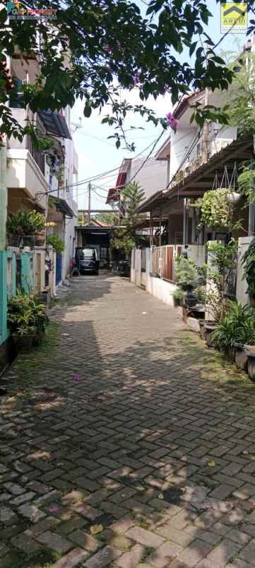 dijual rumah jagakarsa jakarta selatan