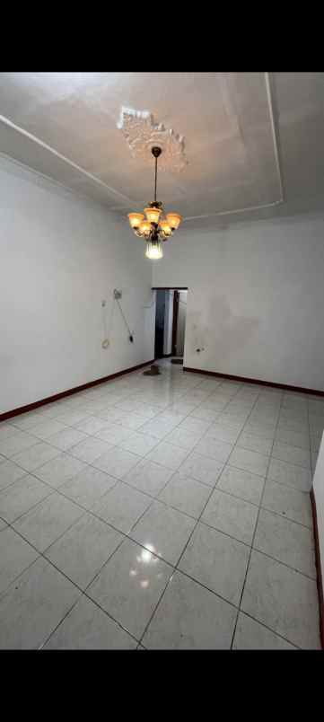dijual rumah jalan banteng