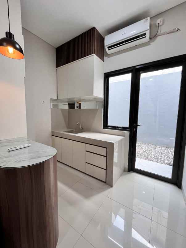 dijual rumah jalan benda barat 2 benda