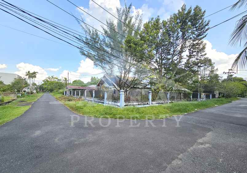 dijual rumah jalan enggano