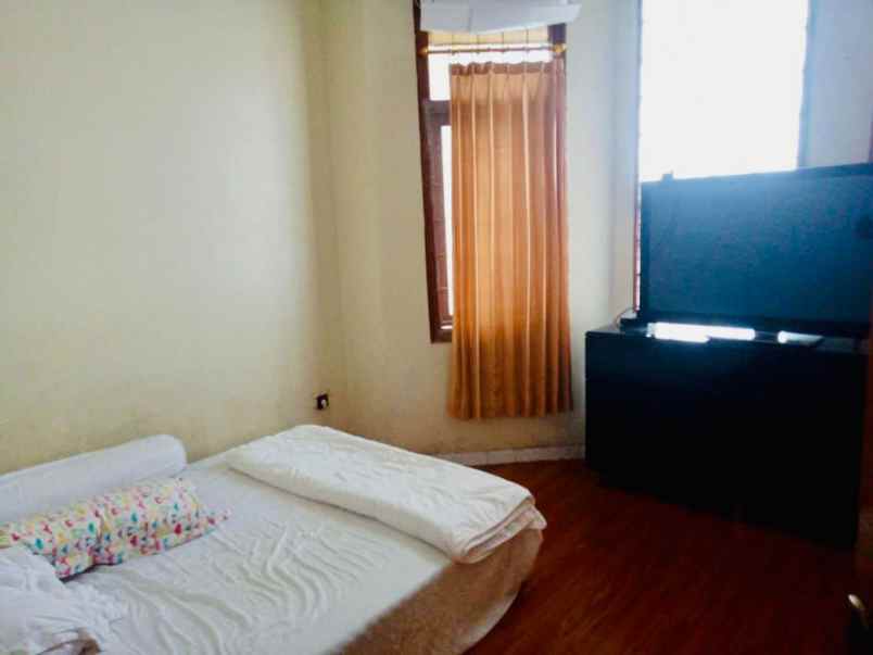 dijual rumah jalan gunung batu