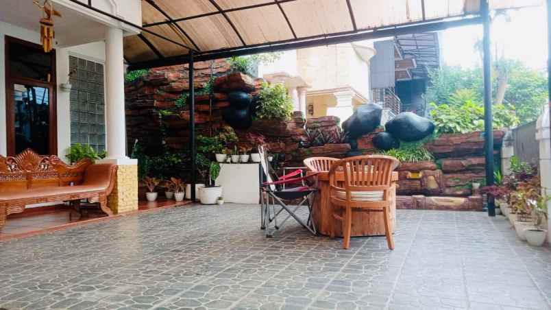 dijual rumah jalan gunung batu