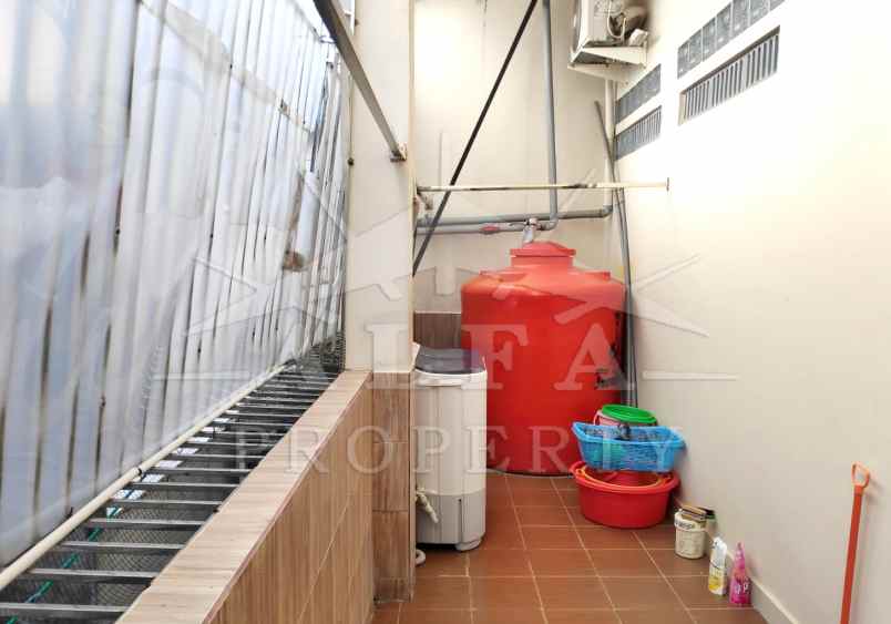 dijual rumah jalan karya baru