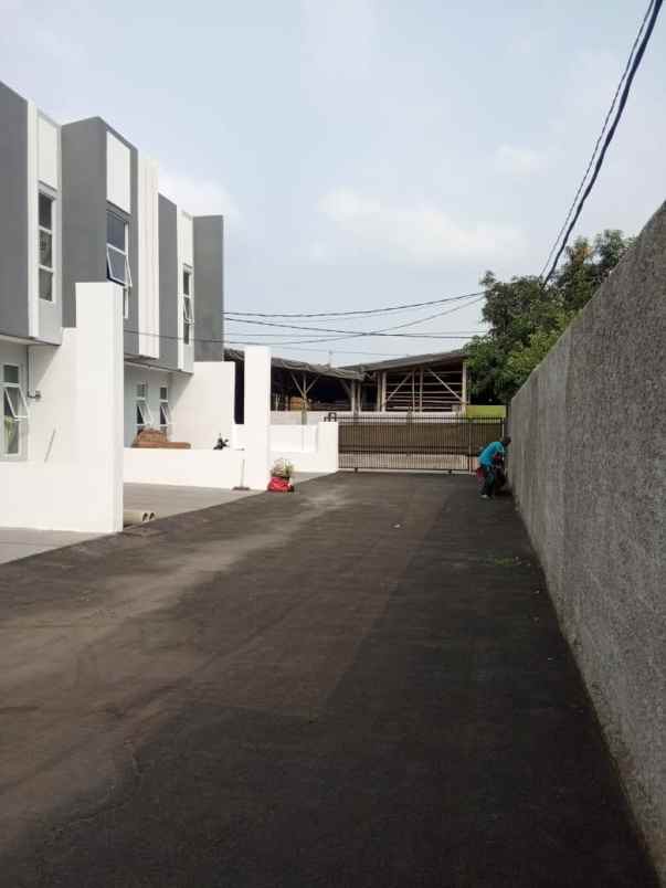 dijual rumah jalan masjid al falah