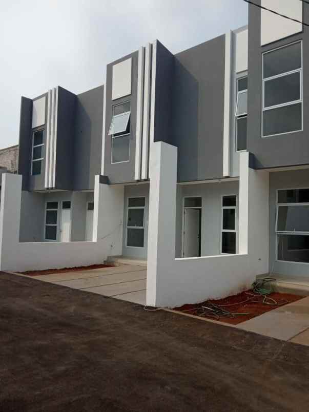 dijual rumah jalan masjid al falah