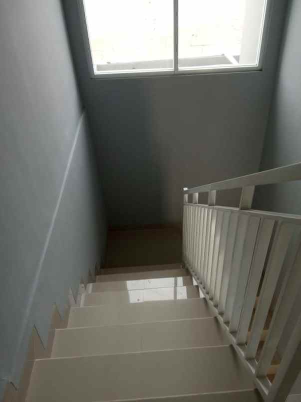 dijual rumah jalan masjid al falah