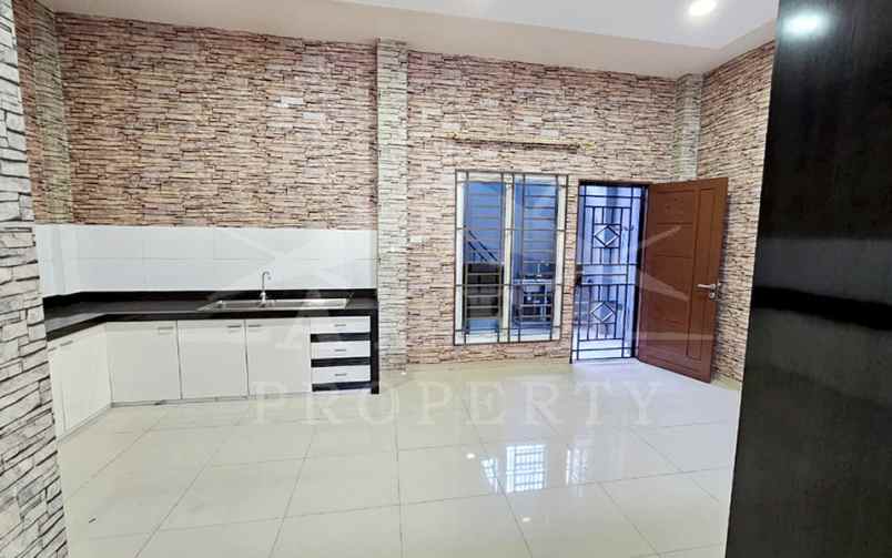 dijual rumah jalan purnama