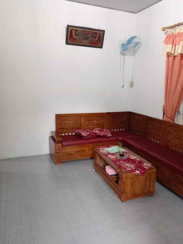 dijual rumah jalan raya imam bonjol