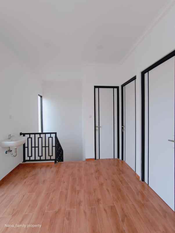 dijual rumah jalan raya jombang ciputat