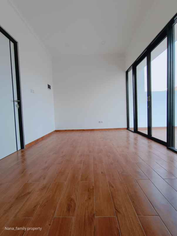 dijual rumah jalan raya jombang ciputat