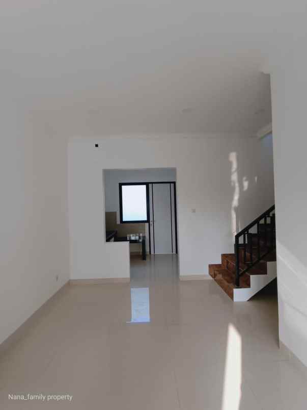 dijual rumah jalan raya jombang ciputat