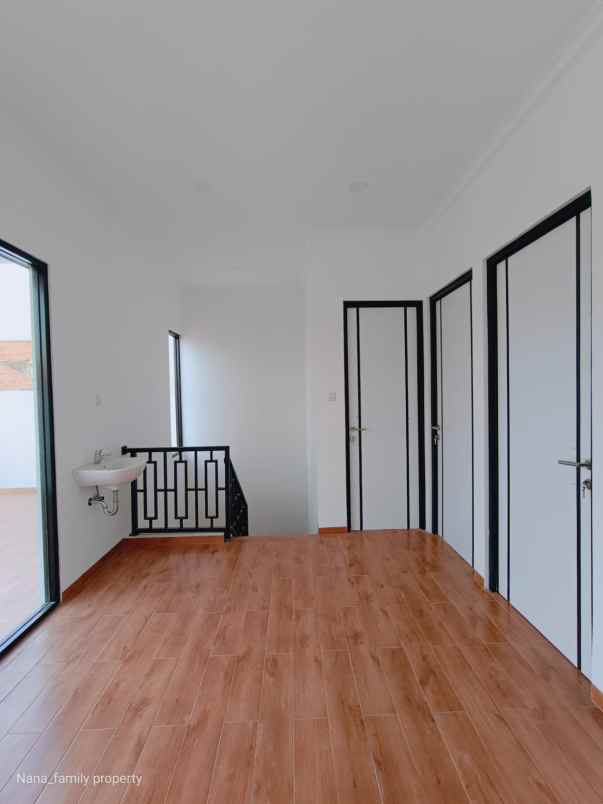 dijual rumah jalan raya jombang ciputat