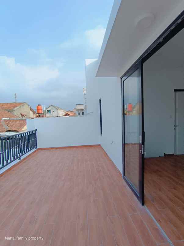 dijual rumah jalan raya jombang ciputat