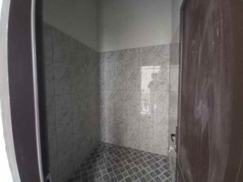 dijual rumah jalan raya kalimulya