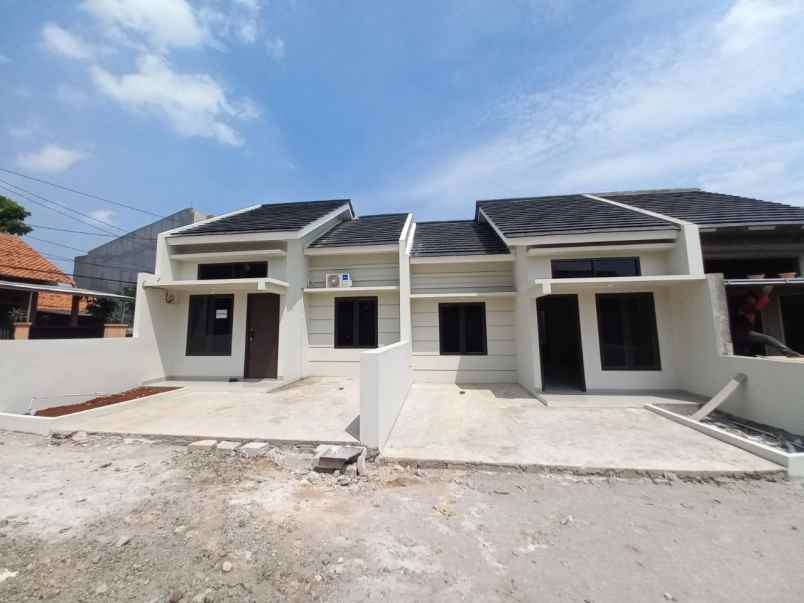 dijual rumah jalan raya kalimulya